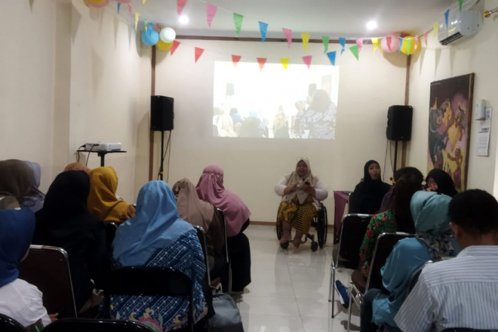 Jaringan Visi Solo Inklusi bersama YAPHI Peringati HDI Gelar Diskusi HAM dan Disabilitas